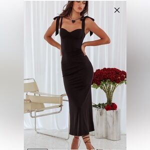 Selfie Leslie formal dress